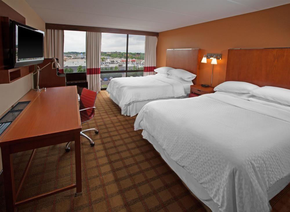 Hotel Four Points Philadelphia Northeast Exterior foto
