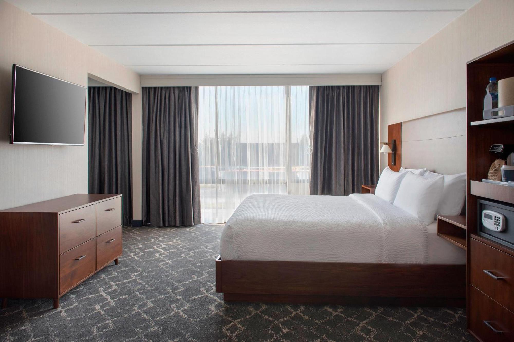 Hotel Four Points Philadelphia Northeast Exterior foto